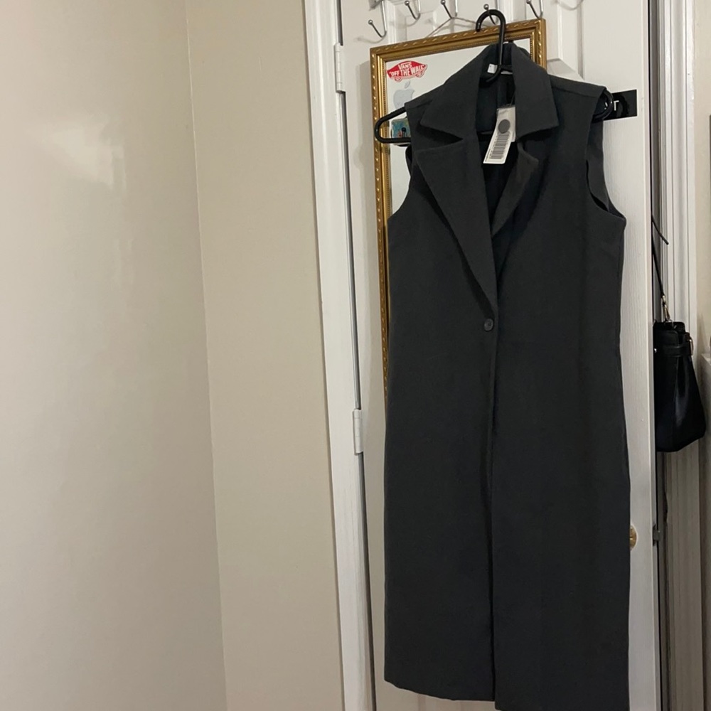JustFab Vest Trench Coat Size M pockets on the side